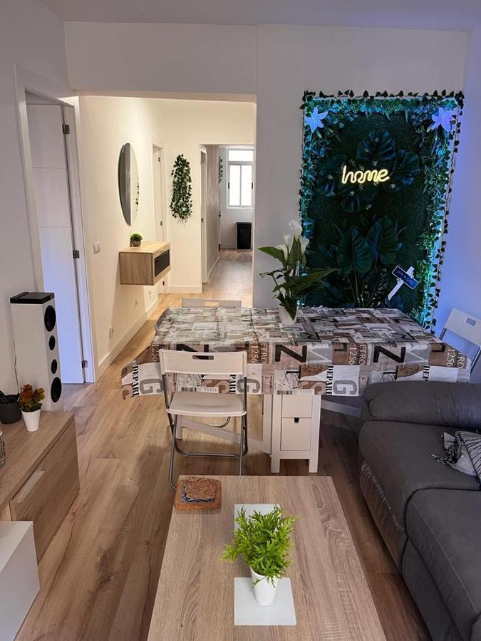 Ferienwohnung Piso Agradable Cerca De La Playa Almería Exterior foto